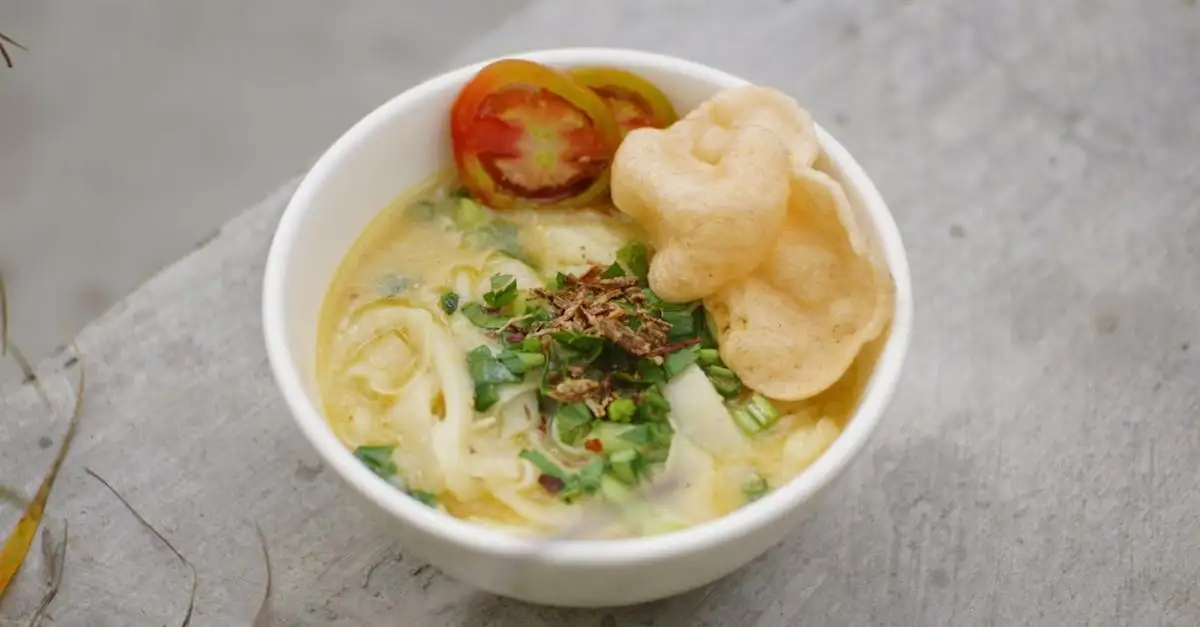 Soto vegan: Heerlijke veganistische Aziatische soep